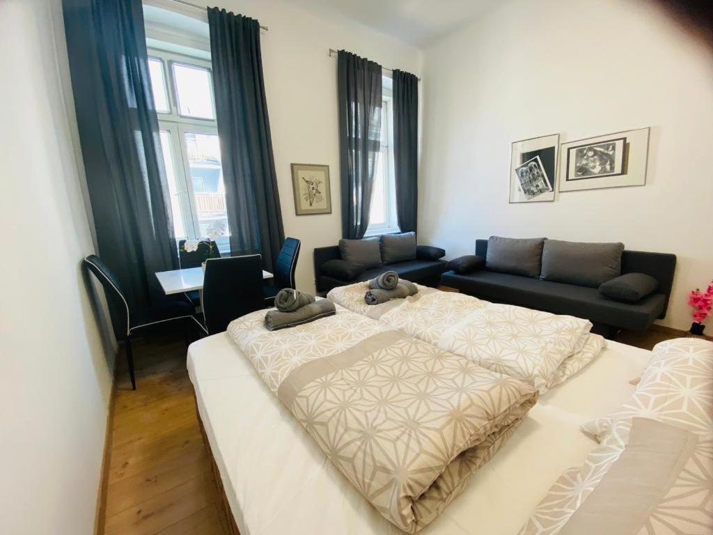 Deluxe Quad Room Dw Vienna Exterior photo