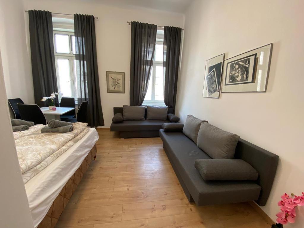 Deluxe Quad Room Dw Vienna Exterior photo
