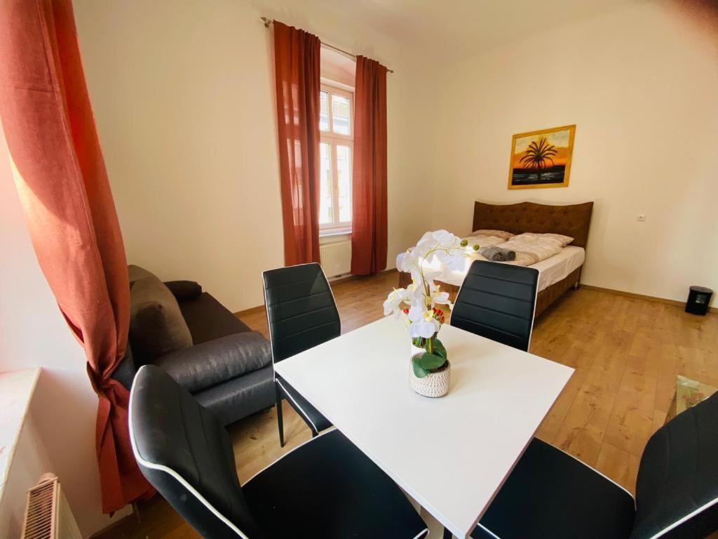 Deluxe Quad Room Dw Vienna Exterior photo