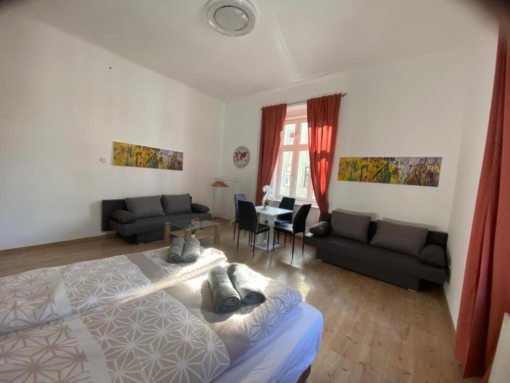 Deluxe Quad Room Dw Vienna Exterior photo