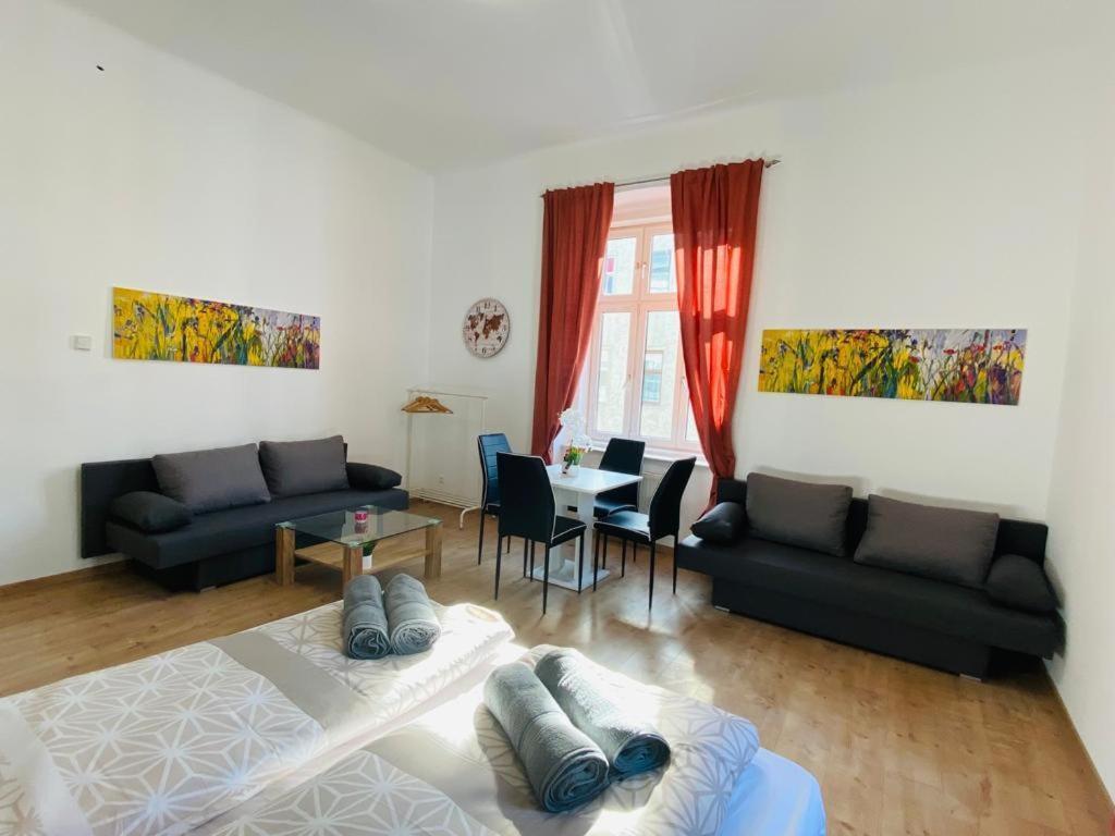 Deluxe Quad Room Dw Vienna Exterior photo
